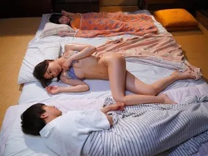 Bồ của tôi bị gã đồng nghiệp to béo đè dí mỗi ngày
