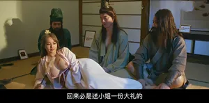 Vừa đi học về, cô nữ sinh đã bị ba ông anh trai ép chơi trò "người lớn"